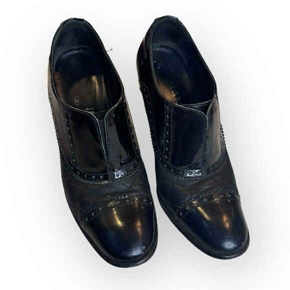 Chanel Patent Leather Lasercut Booties 37.5 - Picture 3 of 14